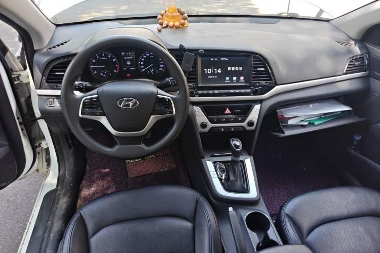 Used Hyundai Elantra (6th Generation / Lingdong) 2016 1.6L Automatic ZhiXuan – Elite Version Center Console