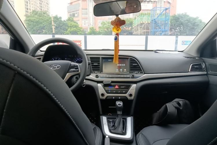 Used Hyundai Elantra (6th Generation / Lingdong) 2016 1.6L Automatic ZhiXuan – Elite Version Center Console