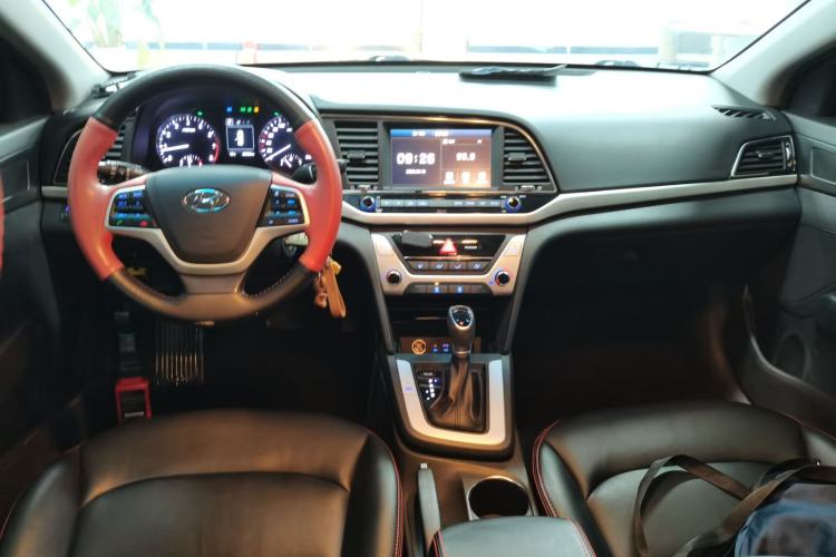 Used Hyundai Elantra (6th Generation / Lingdong) 2016 1.6L Automatic ZhiXuan – Elite Version Center Console
