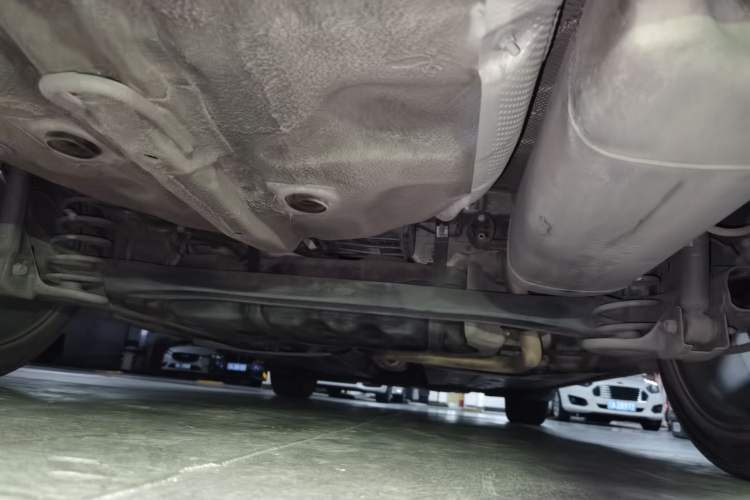 Used Hyundai Elantra (6th Generation / Lingdong) 2016 1.6L Automatic ZhiXuan – Elite Version Chassis Front