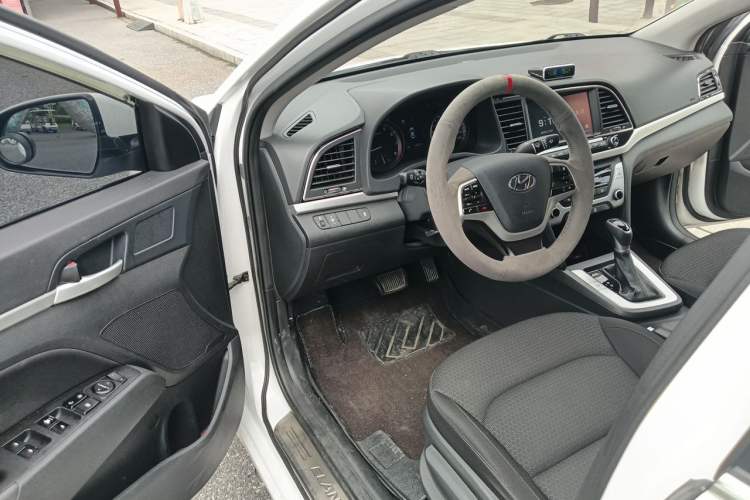 Used Hyundai Elantra (6th Generation / Lingdong) 2016 1.6L Automatic ZhiXuan – Elite Version Driver Seat