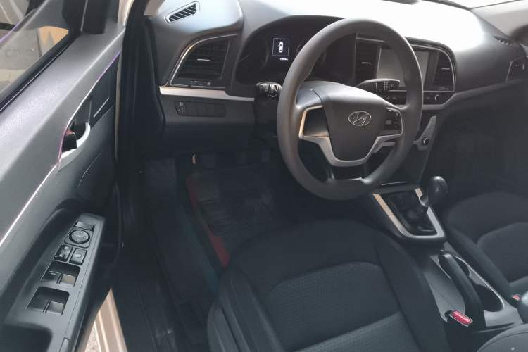 Used Hyundai Elantra (6th Generation / Lingdong) 2016 1.6L Manual ZhiXuan·Youth Edition Driver Seat