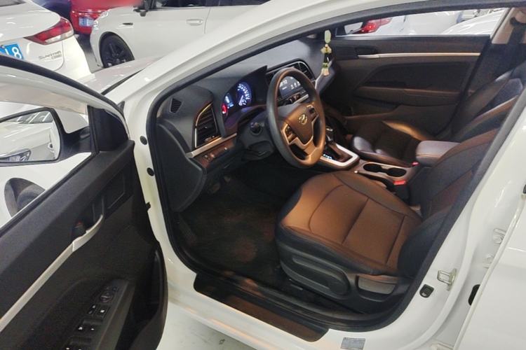 Used Hyundai Elantra (6th Generation / Lingdong) 2016 1.6L Automatic ZhiXuan – Elite Version Driver Seat