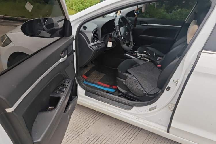 Used Hyundai Elantra (6th Generation / Lingdong) 2016 1.6L Automatic ZhiXuan – Elite Version Driver Seat
