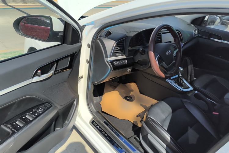 Used Hyundai Elantra (6th Generation / Lingdong) 2016 1.6L Automatic ZhiXuan – Elite Version Driver Seat