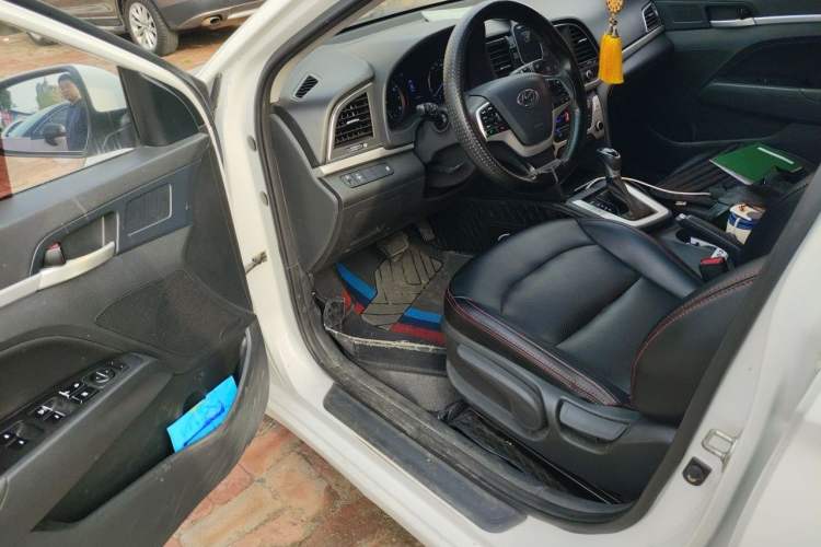 Used Hyundai Elantra (6th Generation / Lingdong) 2016 1.6L Automatic ZhiXuan · Luxury Version Driver Seat