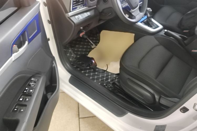 Used Hyundai Elantra (6th Generation / Lingdong) 2016 1.6L Automatic ZhiXuan – Elite Version Driver Seat