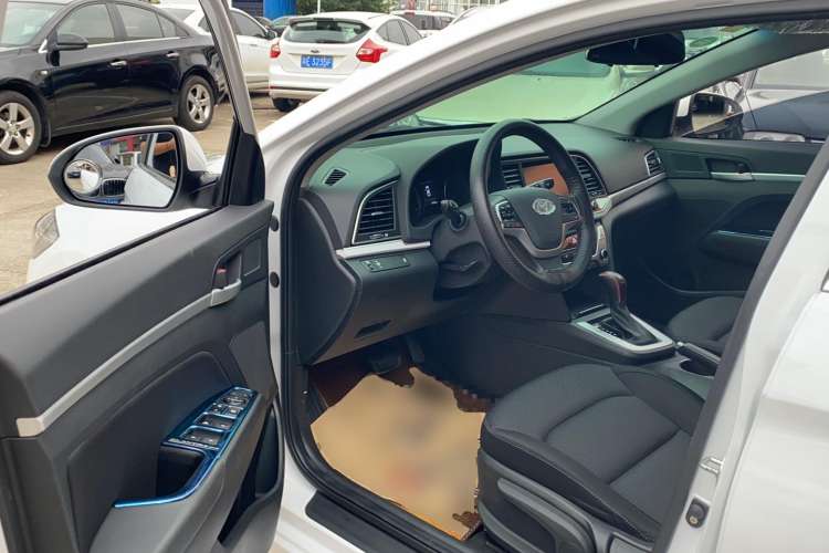 Used Hyundai Elantra (6th Generation / Lingdong) 2016 1.6L Automatic ZhiXuan – Elite Version Driver Seat