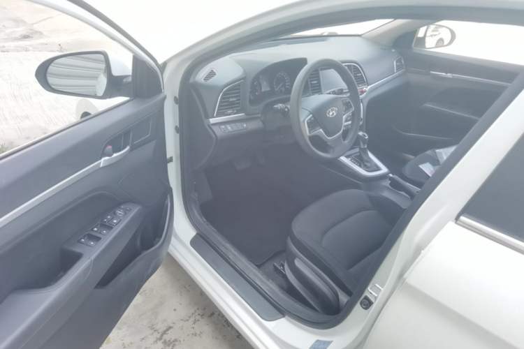 Used Hyundai Elantra (6th Generation / Lingdong) 2016 1.6L Automatic ZhiXuan – Elite Version Driver Seat