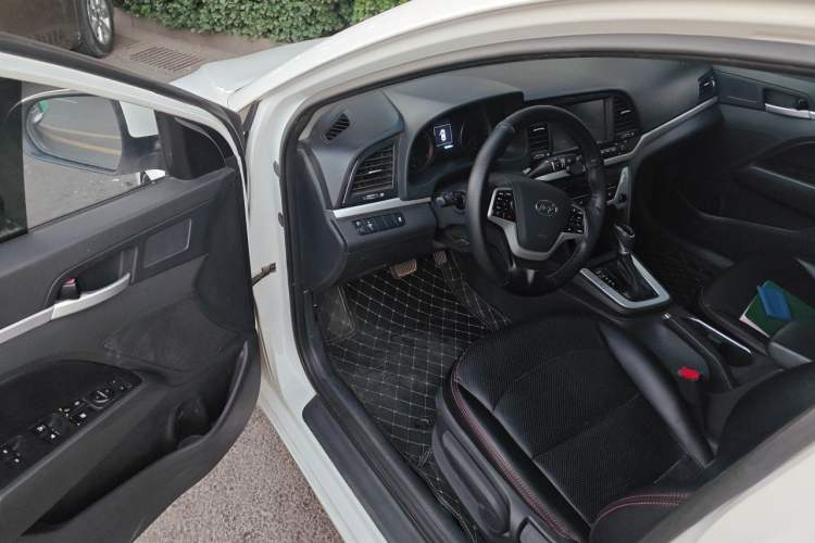 Used Hyundai Elantra (6th Generation / Lingdong) 2016 1.6L Automatic ZhiXuan – Elite Version Driver Seat