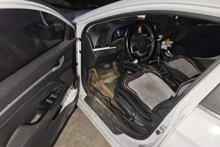 Used Hyundai Elantra (6th Generation / Lingdong) 2016 1.6L Automatic ZhiXuan – Elite Version Driver Seat