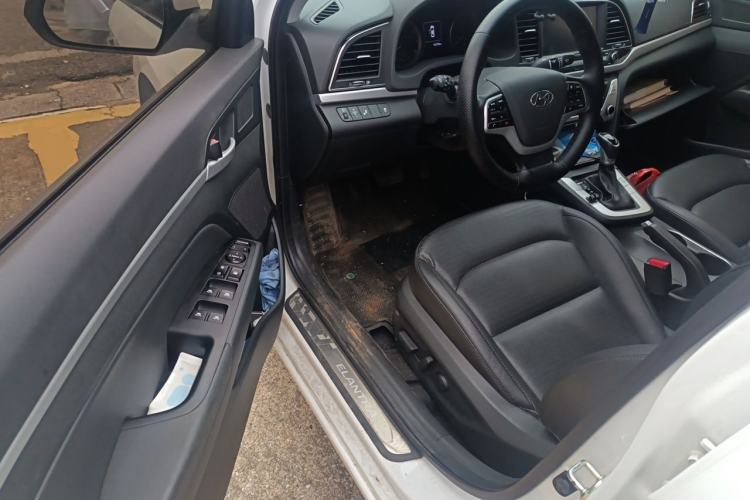 Used Hyundai Elantra (6th Generation / Lingdong) 2016 1.6L Automatic ZhiXuan · Luxury Version Driver Seat