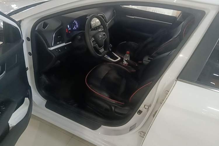 Used Hyundai Elantra (6th Generation / Lingdong) 2016 1.6L Automatic ZhiXuan – Elite Version Driver Seat