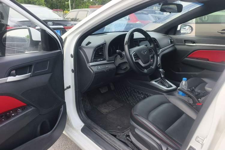 Used Hyundai Elantra (6th Generation / Lingdong) 2016 1.6L Automatic ZhiXuan – Elite Version Driver Seat