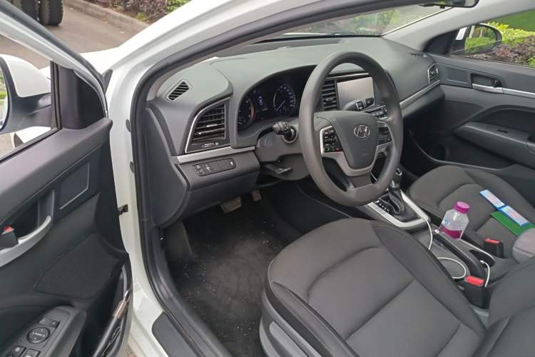 Used Hyundai Elantra (6th Generation / Lingdong) 2016 1.6L Automatic ZhiXuan – Elite Version Driver Seat
