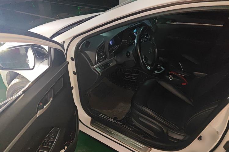 Used Hyundai Elantra (6th Generation / Lingdong) 2016 1.6L Automatic ZhiXuan – Elite Version Driver Seat