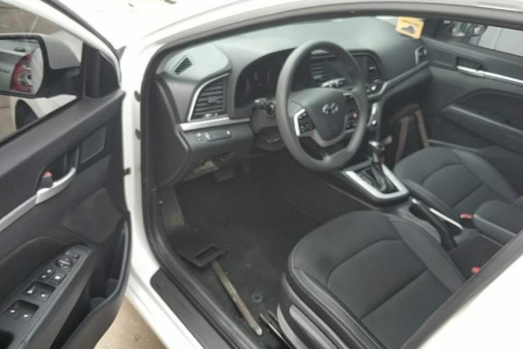 Used Hyundai Elantra (6th Generation / Lingdong) 2016 1.6L Automatic ZhiXuan – Elite Version Driver Seat