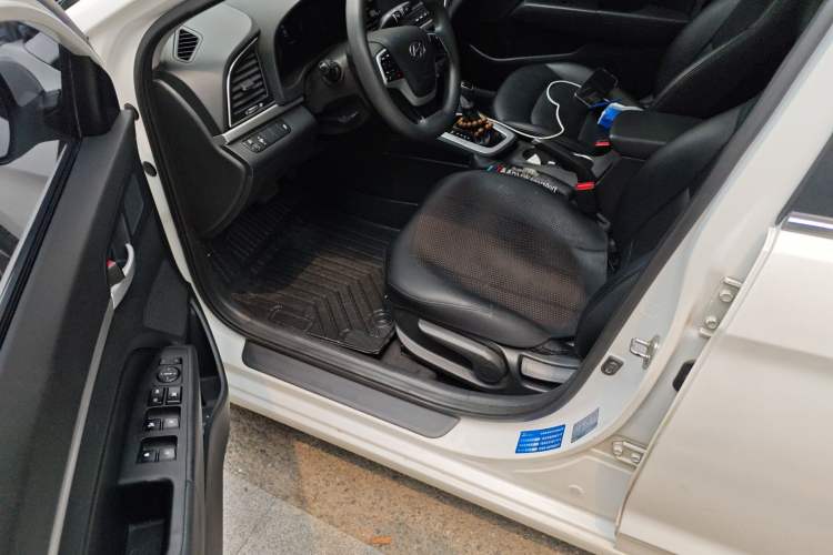 Used Hyundai Elantra (6th Generation / Lingdong) 2016 1.6L Automatic ZhiXuan – Elite Version Driver Seat