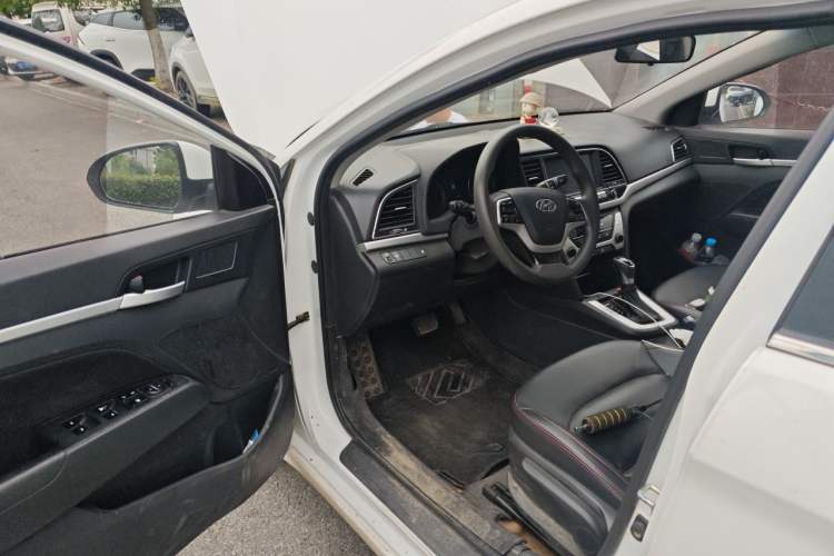 Used Hyundai Elantra (6th Generation / Lingdong) 2016 1.6L Automatic ZhiXuan – Elite Version Driver Seat