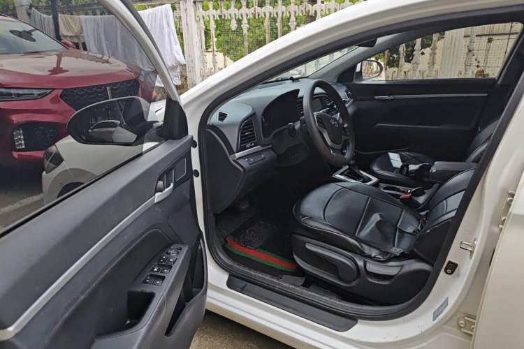 Used Hyundai Elantra (6th Generation / Lingdong) 2016 1.6L Automatic ZhiXuan – Elite Version Driver Seat