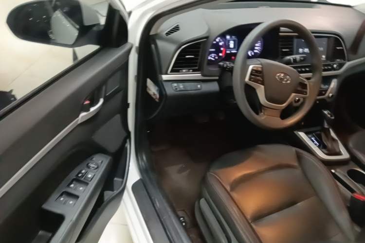 Used Hyundai Elantra (6th Generation / Lingdong) 2016 1.6L Automatic ZhiXuan – Elite Version Driver Seat