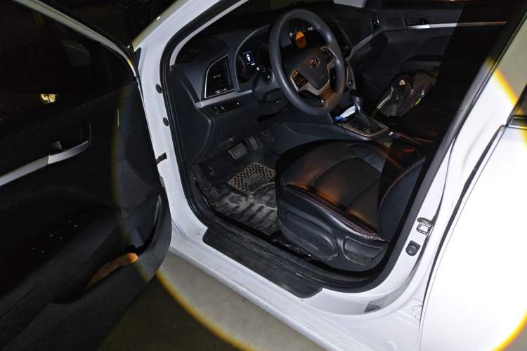 Used Hyundai Elantra (6th Generation / Lingdong) 2016 1.6L Automatic ZhiXuan – Elite Version Driver Seat