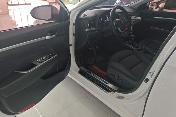 Used Hyundai Elantra (6th Generation / Lingdong) 2016 1.6L Automatic ZhiXuan – Elite Version Driver Seat