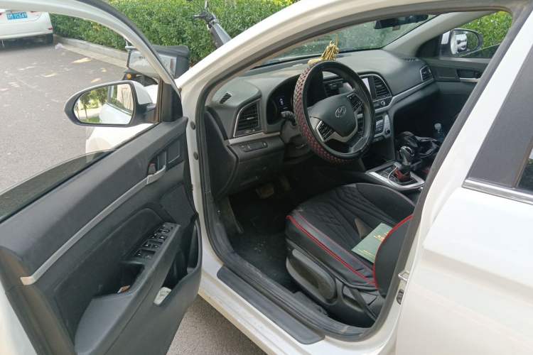 Used Hyundai Elantra (6th Generation / Lingdong) 2016 1.6L Automatic ZhiXuan – Elite Version Driver Seat