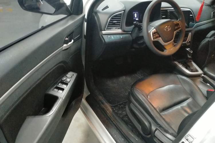 Used Hyundai Elantra (6th Generation / Lingdong) 2016 1.6L Automatic ZhiXuan – Elite Version Driver Seat