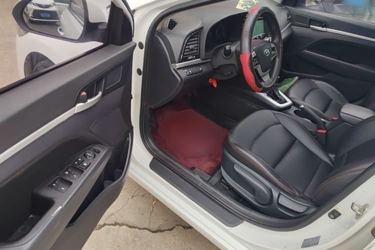Used Hyundai Elantra (6th Generation / Lingdong) 2016 1.6L Automatic ZhiXuan – Elite Version Driver Seat