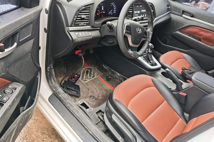 Used Hyundai Elantra (6th Generation / Lingdong) 2016 1.6L Automatic ZhiXuan – Elite Version Driver Seat