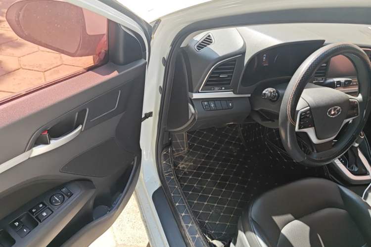 Used Hyundai Elantra (6th Generation / Lingdong) 2016 1.6L Automatic ZhiXuan – Elite Version Driver Seat