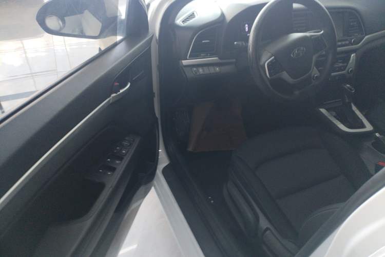 Used Hyundai Elantra (6th Generation / Lingdong) 2016 1.6L Automatic ZhiXuan – Elite Version Driver Seat