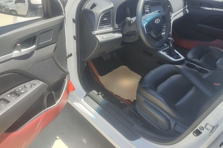 Used Hyundai Elantra (6th Generation / Lingdong) 2016 1.6L Automatic ZhiXuan – Elite Version Driver Seat