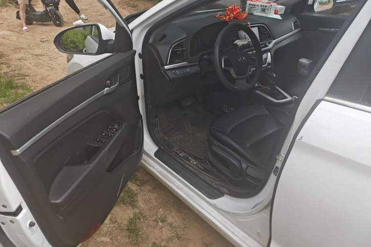 Used Hyundai Elantra (6th Generation / Lingdong) 2016 1.6L Automatic ZhiXuan – Elite Version Driver Seat