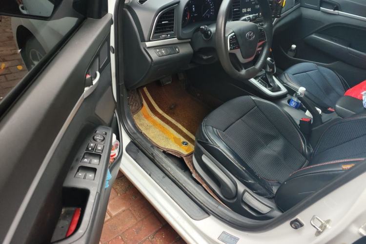 Used Hyundai Elantra (6th Generation / Lingdong) 2016 1.6L Automatic ZhiXuan – Elite Version Driver Seat