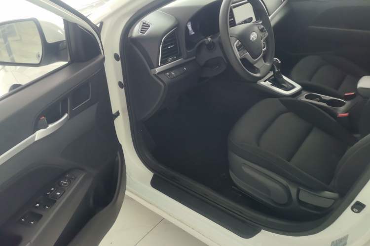 Used Hyundai Elantra (6th Generation / Lingdong) 2016 1.6L Automatic ZhiXuan – Elite Version Driver Seat