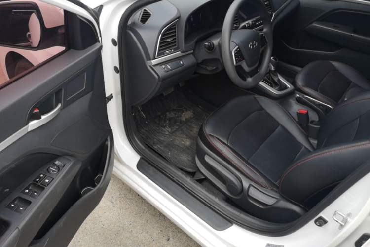 Used Hyundai Elantra (6th Generation / Lingdong) 2016 1.6L Automatic ZhiXuan – Elite Version Driver Seat