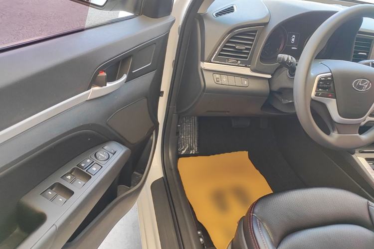 Used Hyundai Elantra (6th Generation / Lingdong) 2016 1.6L Automatic ZhiXuan – Elite Version Driver Seat