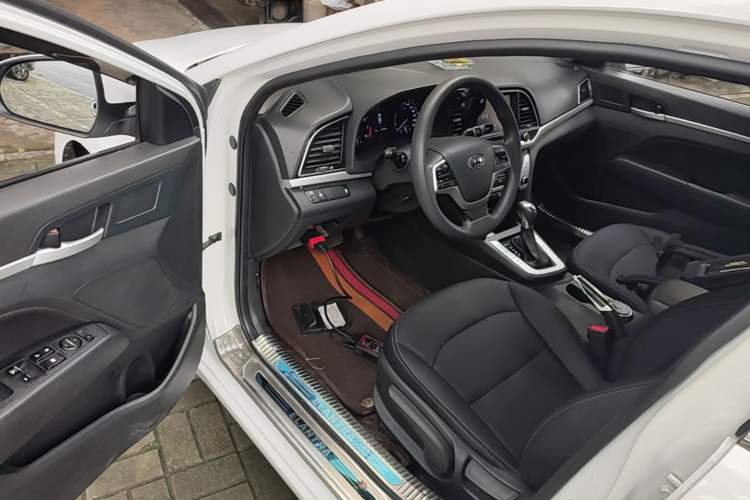 Used Hyundai Elantra (6th Generation / Lingdong) 2016 1.6L Automatic ZhiXuan – Elite Version Driver Seat