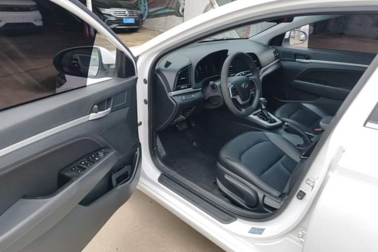 Used Hyundai Elantra (6th Generation / Lingdong) 2016 1.6L Automatic ZhiXuan – Elite Version Driver Seat