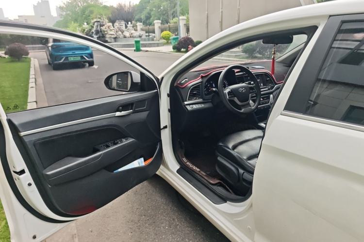 Used Hyundai Elantra (6th Generation / Lingdong) 2016 1.6L Automatic ZhiXuan – Elite Version Driver Seat