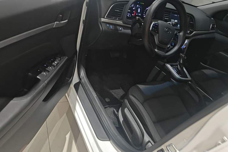 Used Hyundai Elantra (6th Generation / Lingdong) 2016 1.6L Automatic ZhiXuan – Elite Version Driver Seat