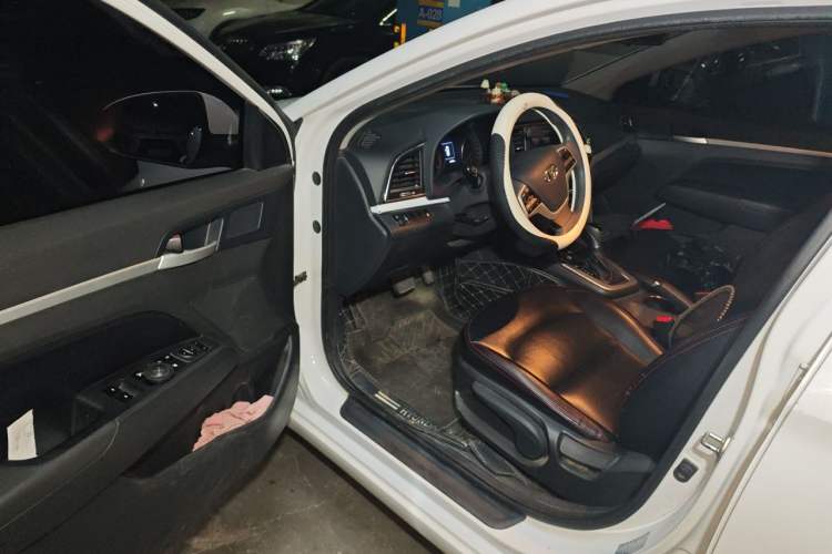 Used Hyundai Elantra (6th Generation / Lingdong) 2016 1.6L Automatic ZhiXuan – Elite Version Driver Seat
