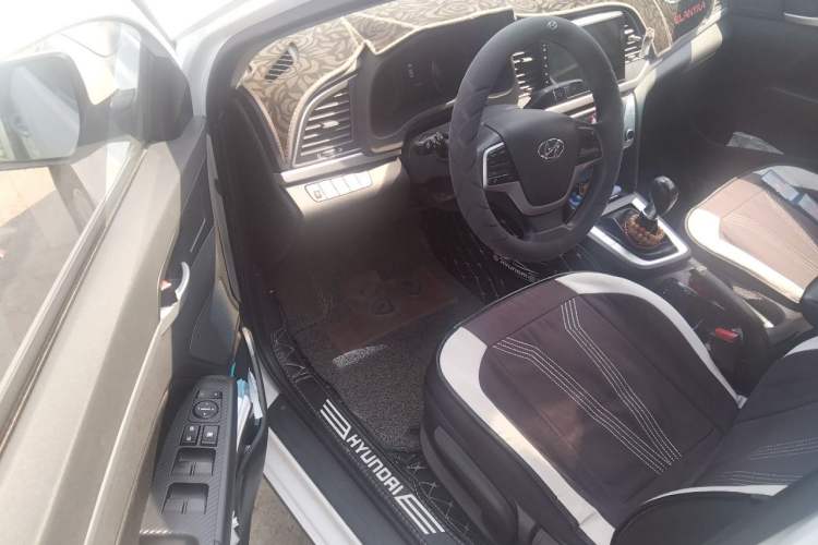 Used Hyundai Elantra (6th Generation / Lingdong) 2016 1.6L Manual ZhiXuan·Youth Edition Driver Seat