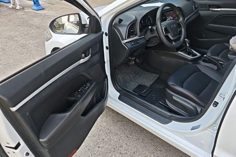 Used Hyundai Elantra (6th Generation / Lingdong) 2016 1.6L Automatic ZhiXuan – Elite Version Driver Seat