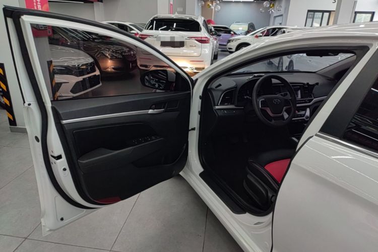 Used Hyundai Elantra (6th Generation / Lingdong) 2016 1.6L Automatic ZhiXuan – Elite Version Driver Seat