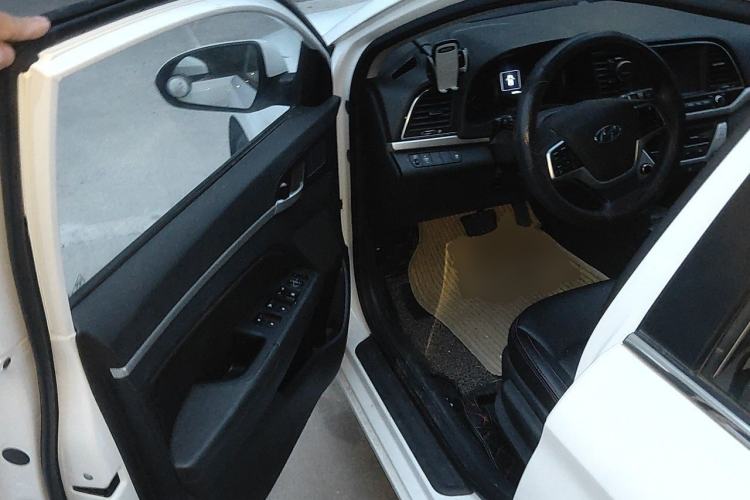Used Hyundai Elantra (6th Generation / Lingdong) 2016 1.6L Automatic ZhiXuan – Elite Version Driver Seat