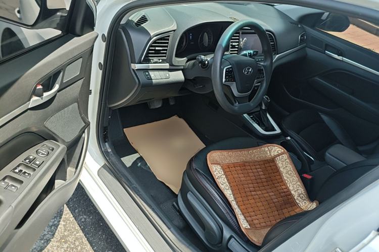 Used Hyundai Elantra (6th Generation / Lingdong) 2016 1.6L Automatic ZhiXuan – Elite Version Driver Seat