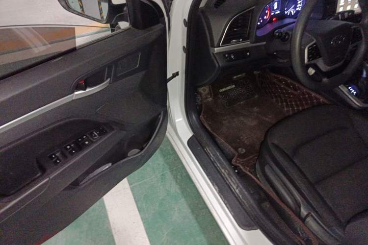 Used Hyundai Elantra (6th Generation / Lingdong) 2016 1.6L Automatic ZhiXuan – Elite Version Driver Seat